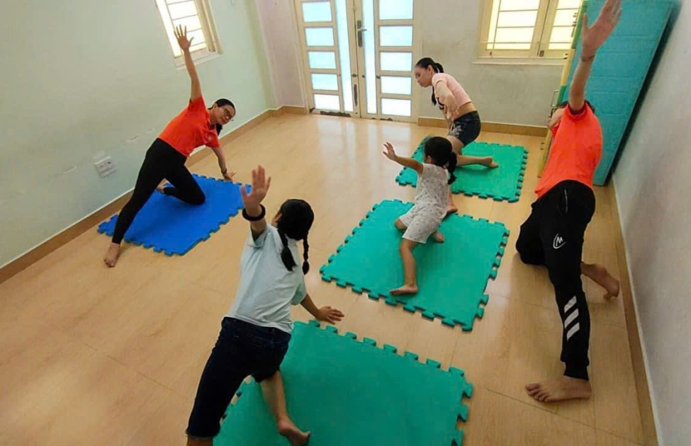 Kiểm soát và định hướng vận động thô